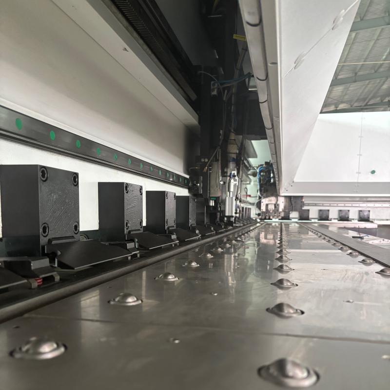 Intelligent Four-Side Laser Grooving Machining Center - Image 8
